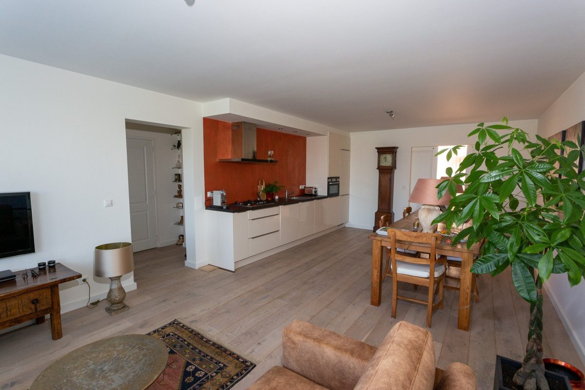 52680430.1607696720-282