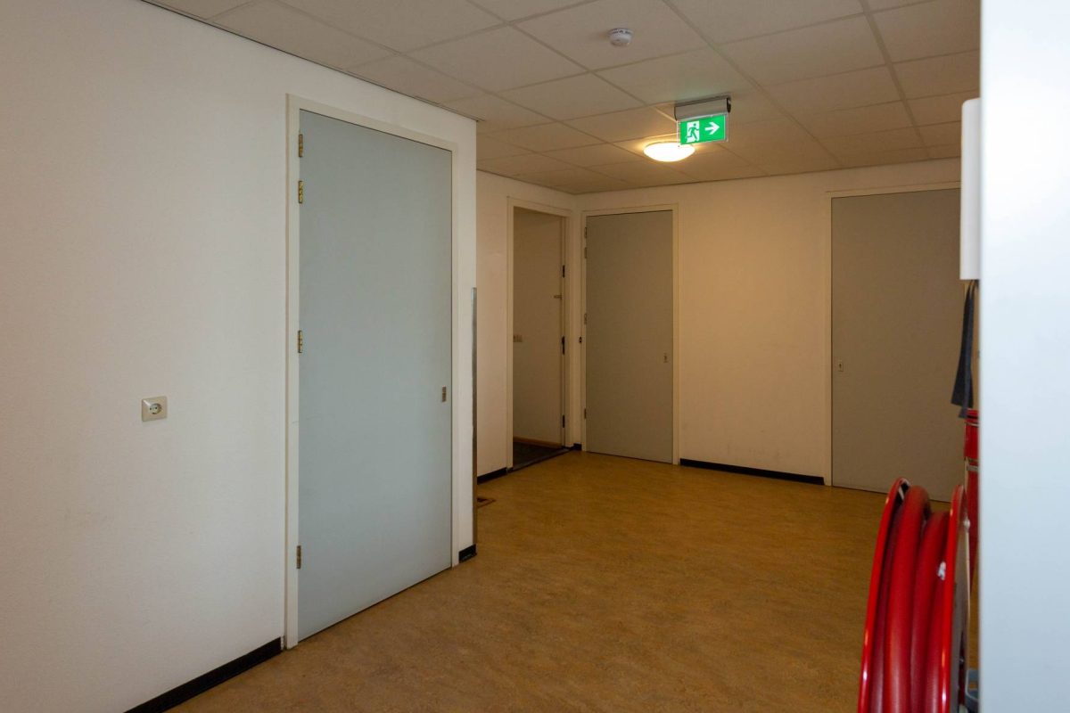 52708477.1612867107-117